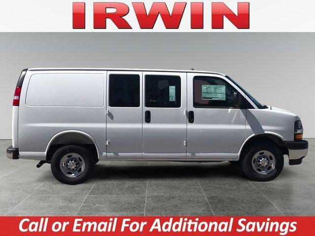 Photo of 2025 Summit White Chevrolet Express 2500