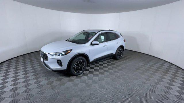 Photo of 2026 SPACE SILVER METALLIC Ford Escape