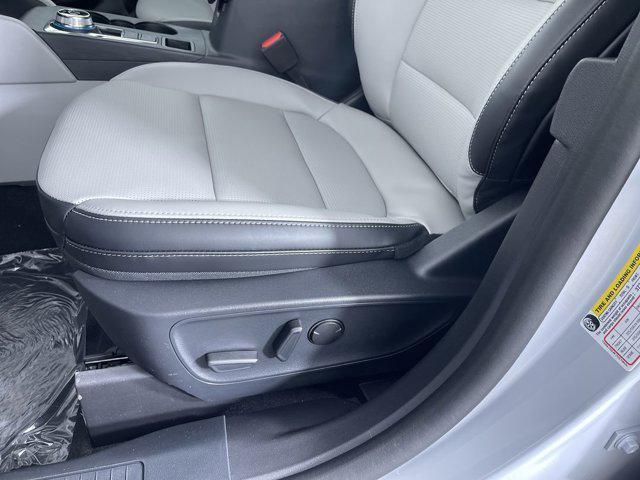 Photo of 2026 SPACE SILVER METALLIC Ford Escape