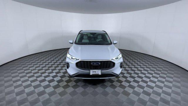 Photo of 2026 SPACE SILVER METALLIC Ford Escape