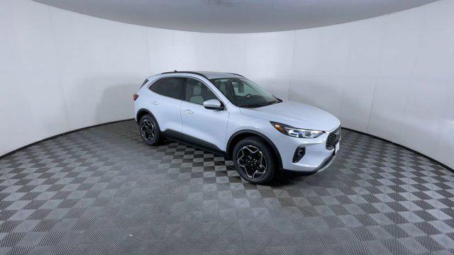 Photo of 2026 SPACE SILVER METALLIC Ford Escape