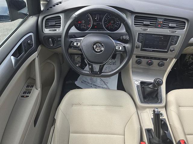 Photo of 2017  Volkswagen Golf