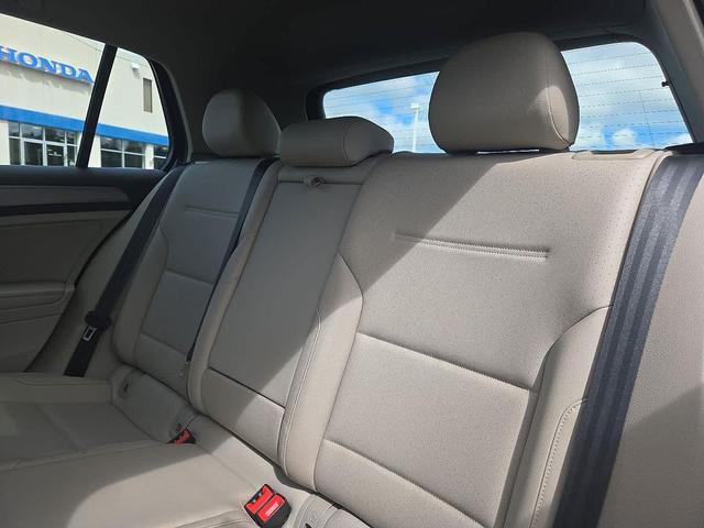 Photo of 2017  Volkswagen Golf