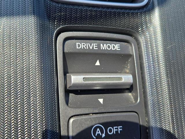 Photo of 2022 Platinum White Pearl Honda Civic