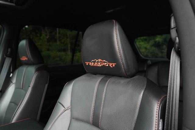 Photo of 2025 Crystal Black Pearl Honda Passport