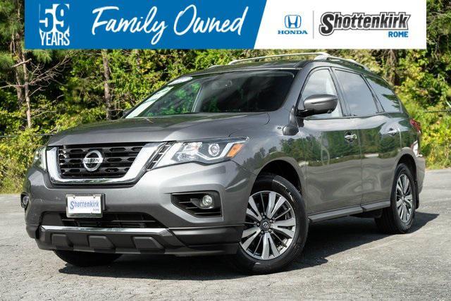 Photo of 2018 Gun Metallic Nissan Pathfinder