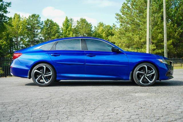 Photo of 2022 Still Night Pearl Honda Accord