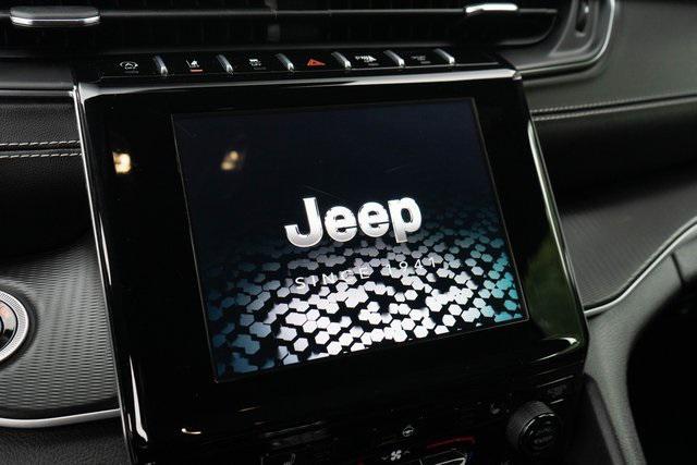 Photo of 2024 Silver Zynith Jeep Grand Cherokee L