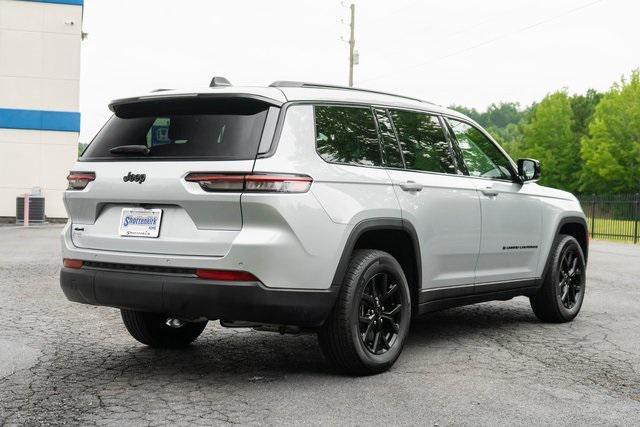 Photo of 2024 Silver Zynith Jeep Grand Cherokee L