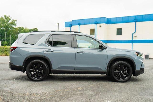 Photo of 2025 Gray Honda Pilot