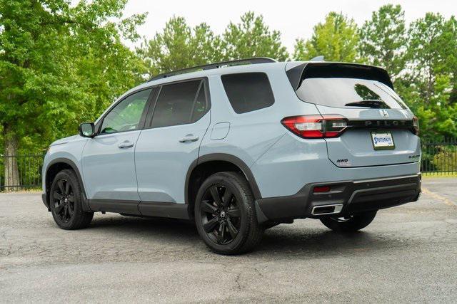 Photo of 2025 Gray Honda Pilot