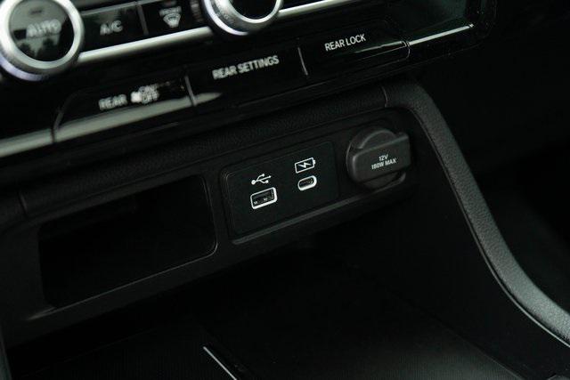 Photo of 2025 Gray Honda Pilot