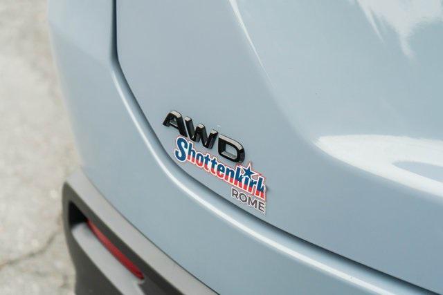 Photo of 2025 Gray Honda Pilot