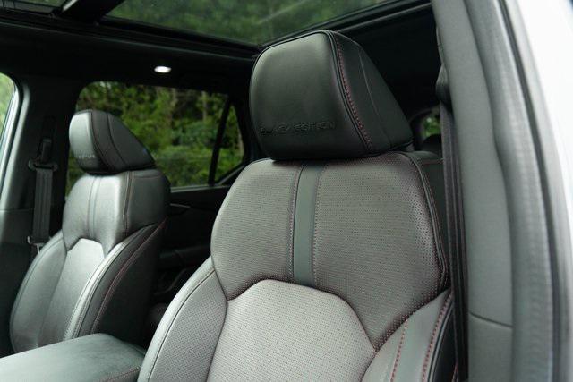 Photo of 2025 Gray Honda Pilot