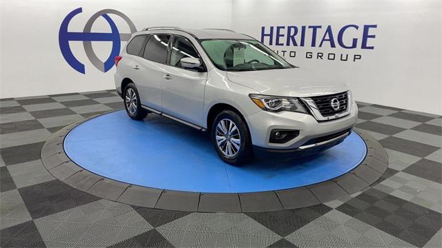 Photo of 2019 Brilliant Silver Metallic Nissan Pathfinder