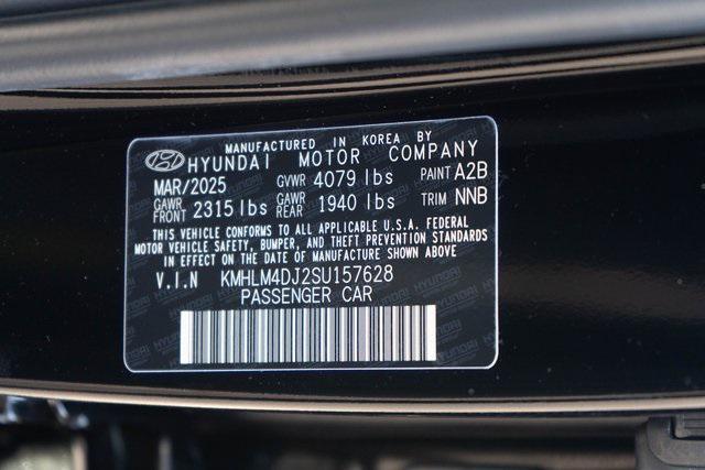 Photo of 2025 Abyss Black Hyundai ELANTRA HEV