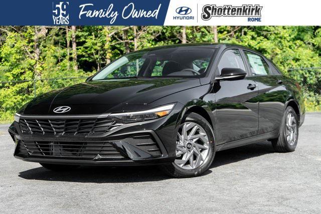 Photo of 2025 Abyss Black Hyundai ELANTRA HEV