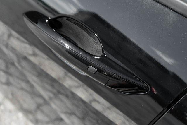 Photo of 2025 Abyss Black Hyundai ELANTRA HEV