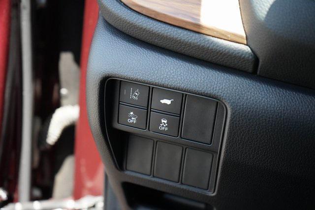 Photo of 2017 Basque Red Pearl II Honda CR-V