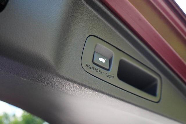 Photo of 2017 Basque Red Pearl II Honda CR-V