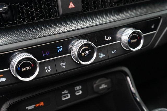 Photo of 2023 Still Night Pearl Honda CR-V Hybrid