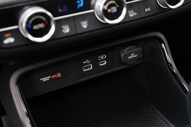 Photo of 2023 Still Night Pearl Honda CR-V Hybrid