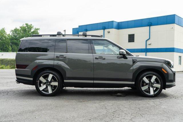 Photo of 2025 Hampton Gray Hyundai SANTA FE