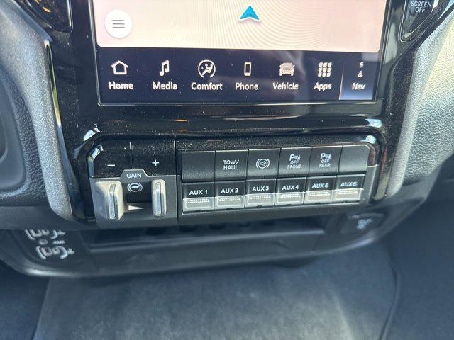 Photo of 2025 Granite Crystal Metallic Clearcoat RAM 2500
