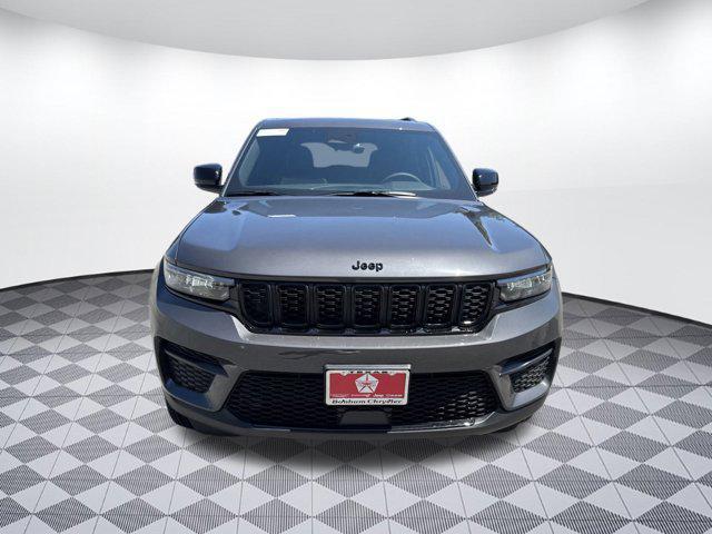 Photo of 2025 Baltic Gray Metallic Clearcoat Jeep Grand Cherokee