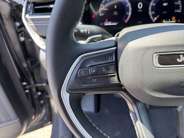 Photo of 2025 Baltic Gray Metallic Clearcoat Jeep Grand Cherokee