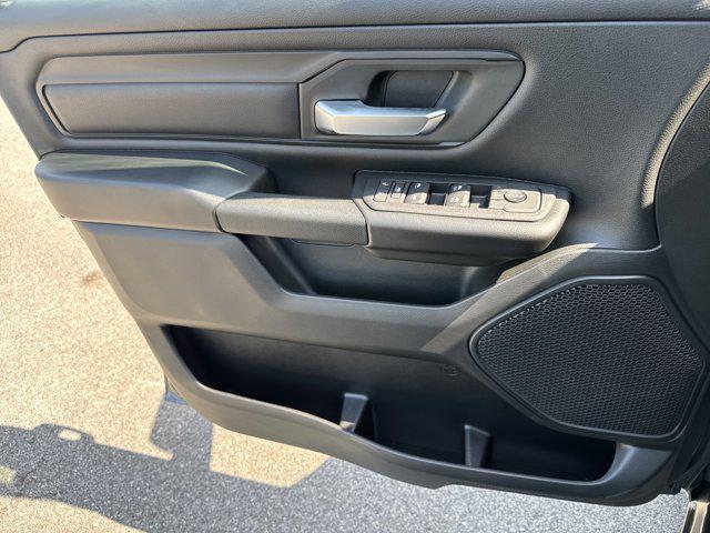 Photo of 2025 Granite Crystal Metallic Clearcoat RAM 1500