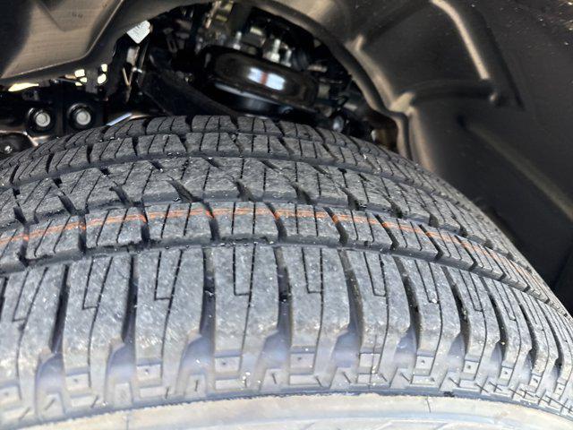 Photo of 2025 Granite Crystal Metallic Clearcoat RAM 1500