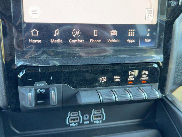 Photo of 2026 Granite Crystal Metallic Clearcoat RAM 2500