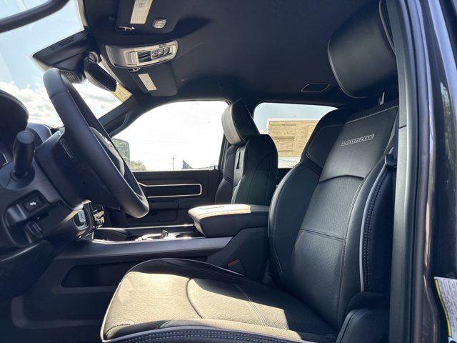 Photo of 2025 Granite Crystal Metallic Clearcoat RAM 2500