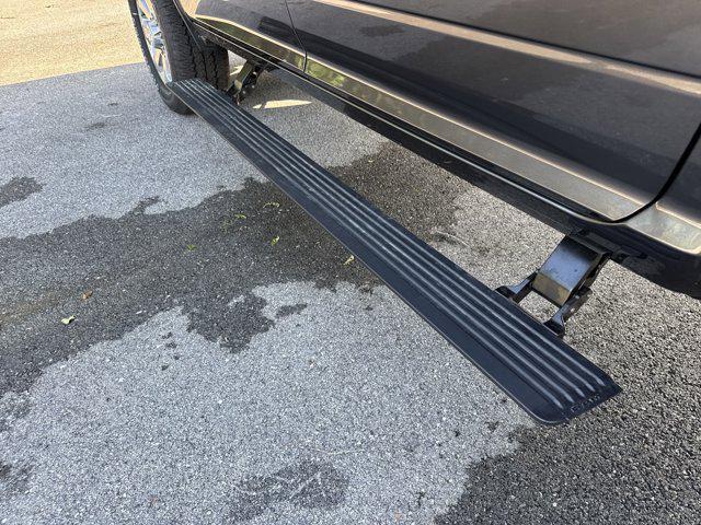 Photo of 2025 Granite Crystal Metallic Clearcoat RAM 2500