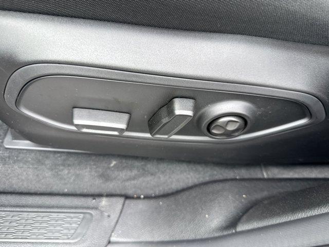 Photo of 2025 Bright White Clearcoat Jeep Grand Cherokee