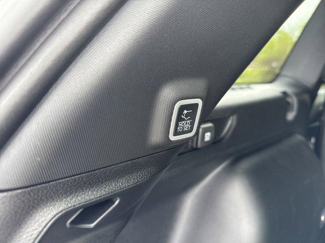 Photo of 2025 Bright White Clearcoat Jeep Grand Cherokee