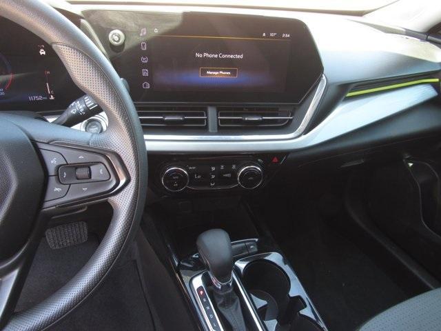 Photo of 2024 Mosaic Black Metallic Chevrolet Trax