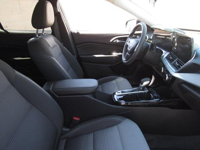 Photo of 2024 Mosaic Black Metallic Chevrolet Trax