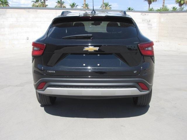 Photo of 2024 Mosaic Black Metallic Chevrolet Trax