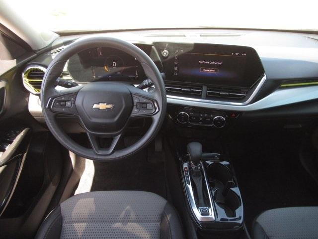 Photo of 2024 Mosaic Black Metallic Chevrolet Trax