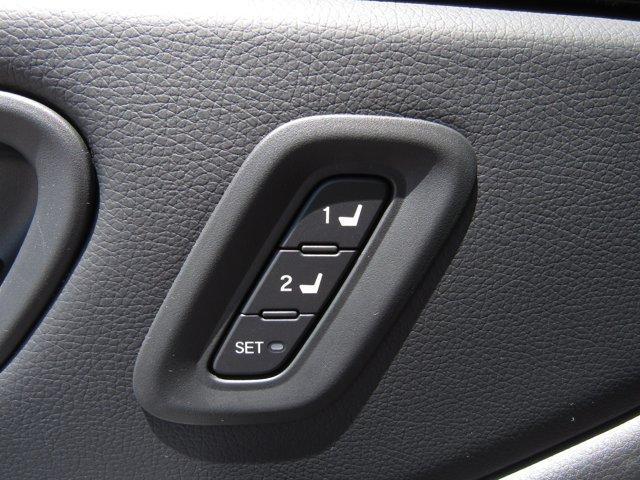 Photo of 2025 Platinum White Pearl Honda Pilot