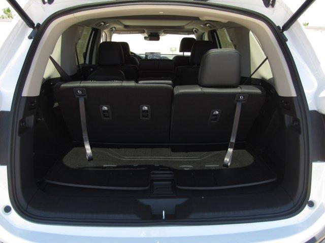 Photo of 2025 Platinum White Pearl Honda Pilot