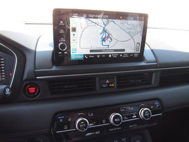 Photo of 2025 Platinum White Pearl Honda Pilot