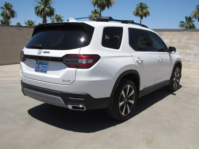 Photo of 2025 Platinum White Pearl Honda Pilot