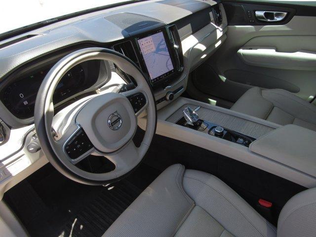 Photo of 2022 Denim Blue Metallic Volvo XC60 Recharge Plug-In Hybrid