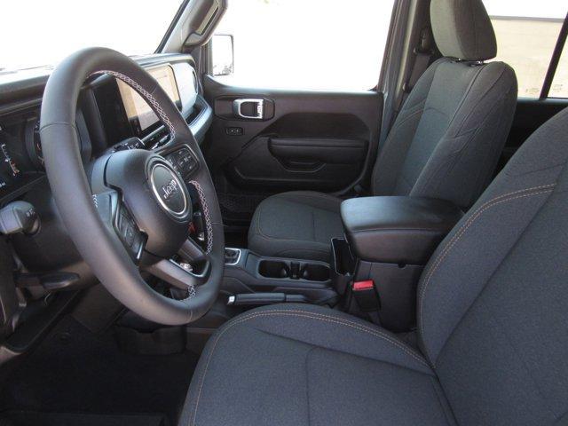 Photo of 2025 Anvil Clearcoat Jeep Wrangler