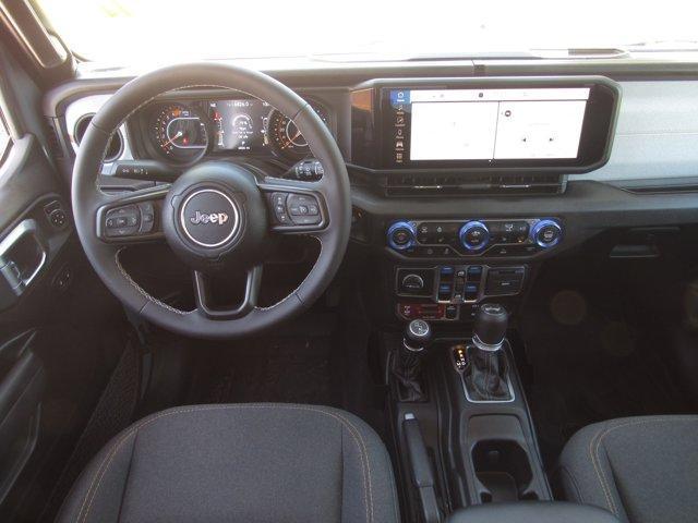 Photo of 2025 Anvil Clearcoat Jeep Wrangler