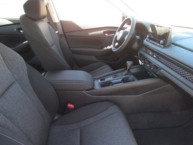 Photo of 2025 Platinum White Pearl Honda Accord