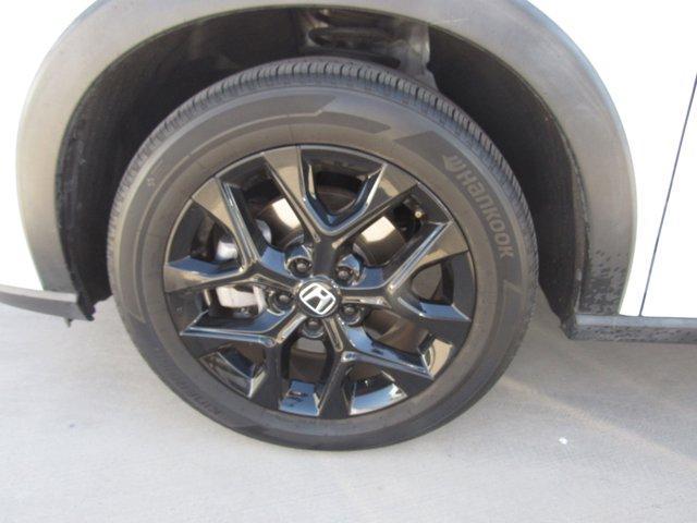 Photo of 2023 Platinum White Pearl Honda HR-V